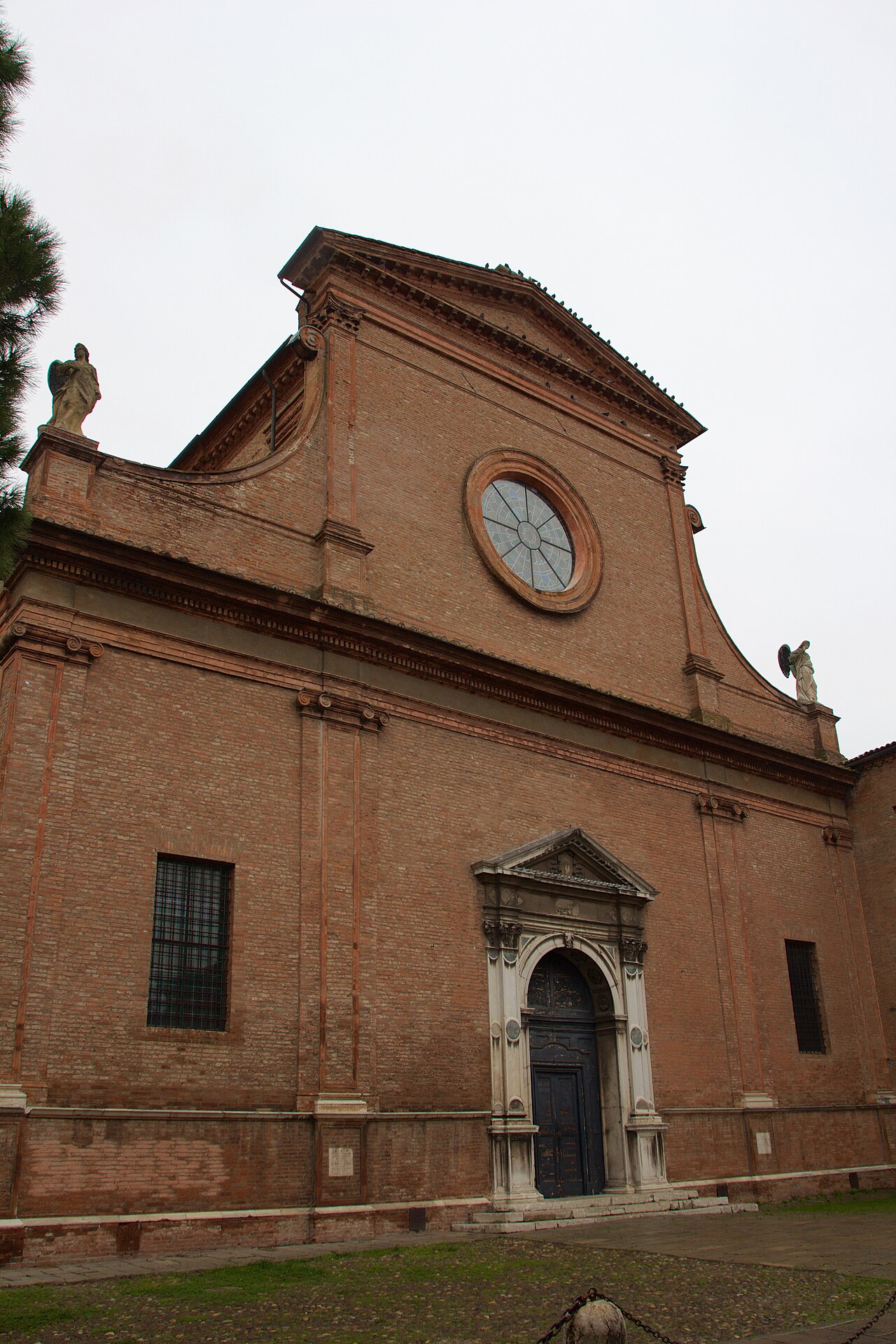 An oblique view of the façade of Santa Maria in Vado, Ferrara