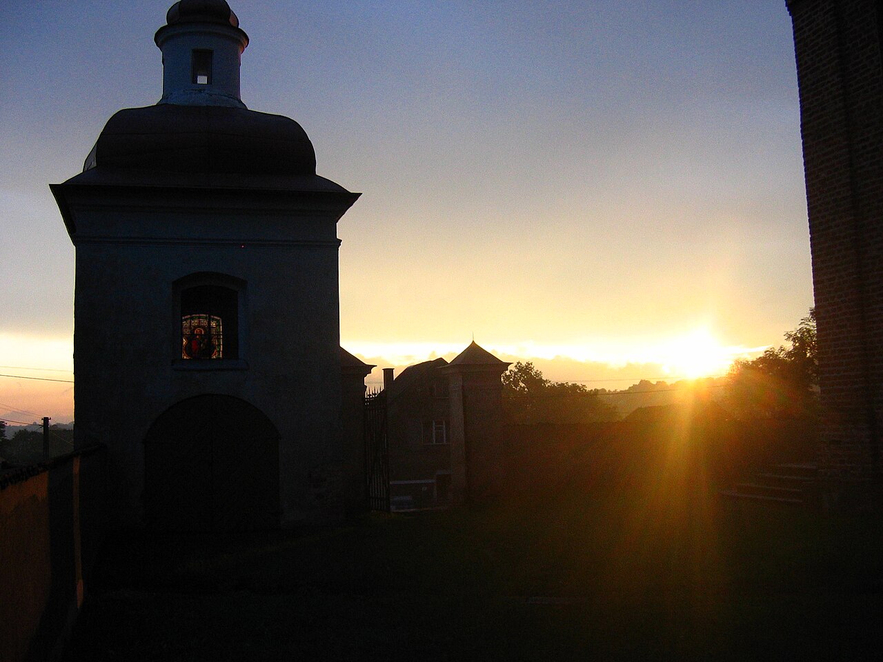 The entrance structures of the Głotowo sanctuary at sunset