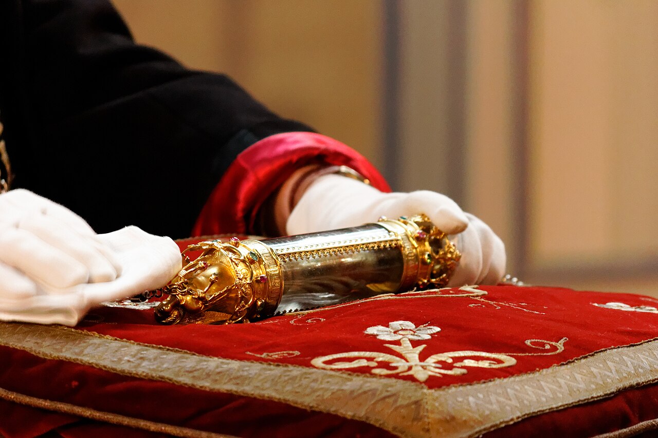 A view of the Holy Blood reliquary at Bruges in its devotional setting