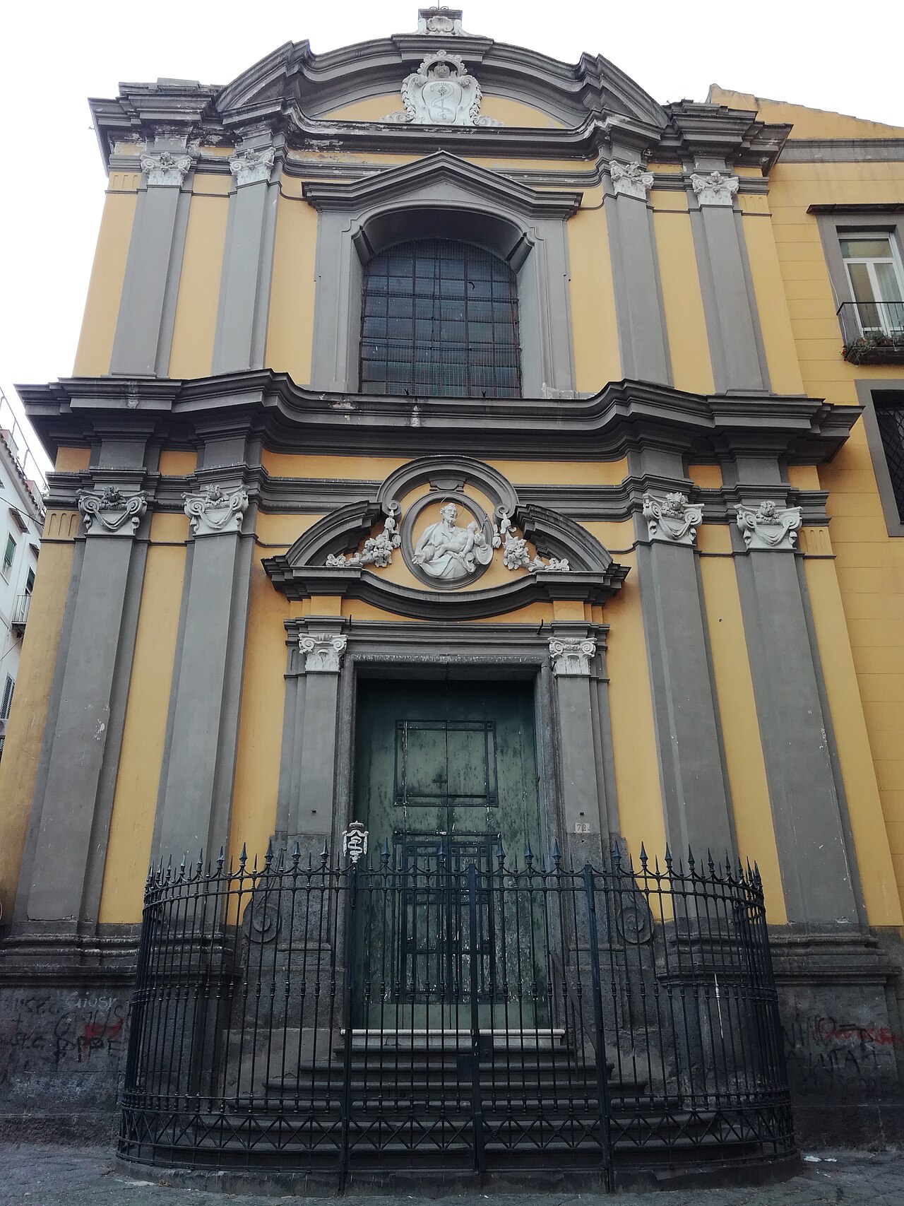 San Giuseppe dei Nudi in Naples, the institutional setting associated with the staff attributed to Saint Joseph