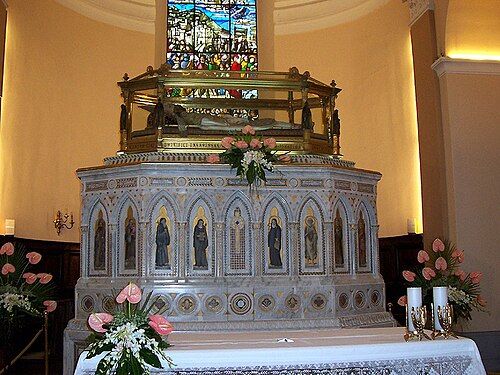 The attributed Ubald reliquary inside his basilica above Gubbio